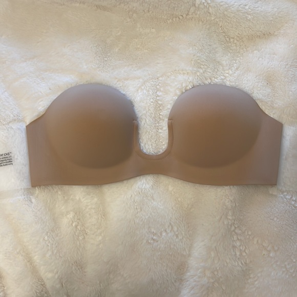Strapless Backless Bra C Cup (New in box) - Picture 4 of 6